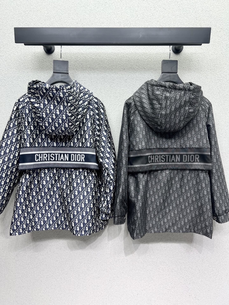 chr1st1an D10r outwear